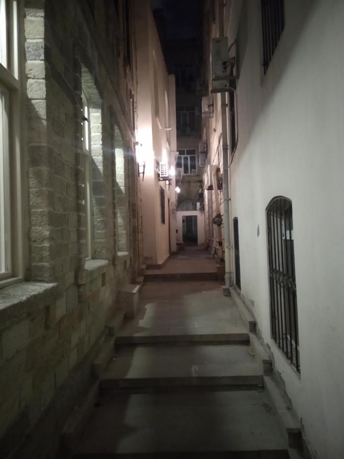 New Apartment In Old City Баку Екстериор снимка
