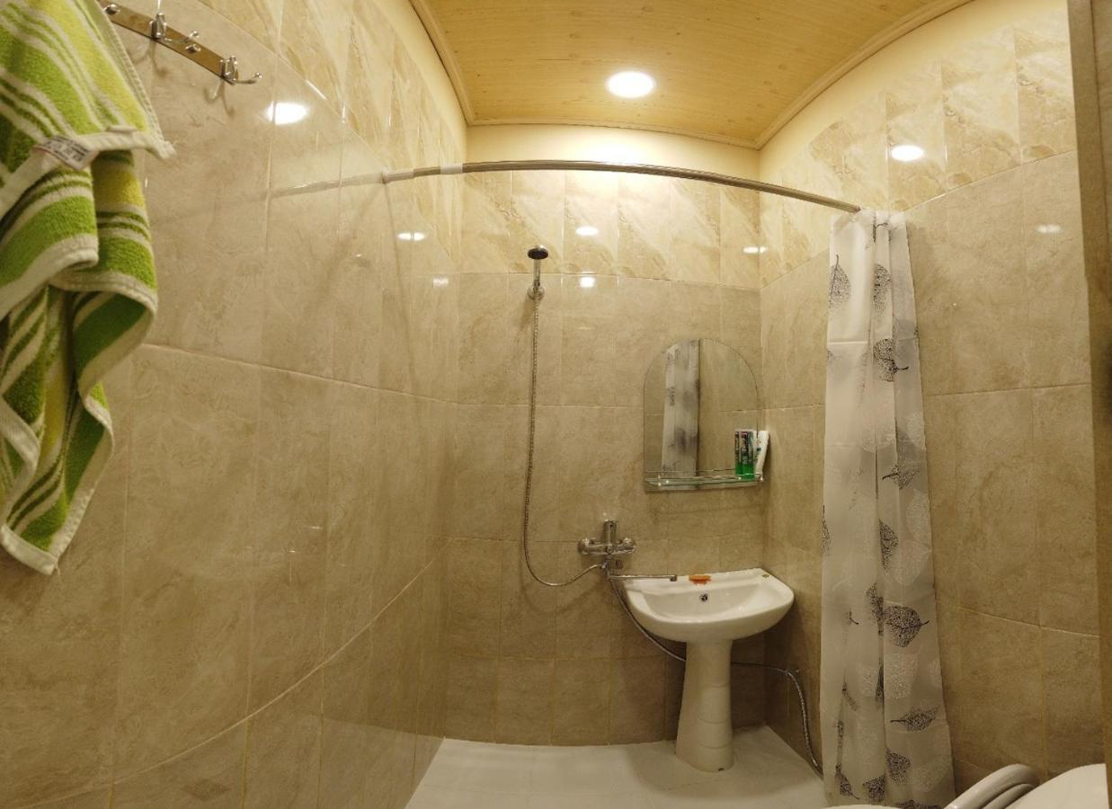New Apartment In Old City Баку Екстериор снимка